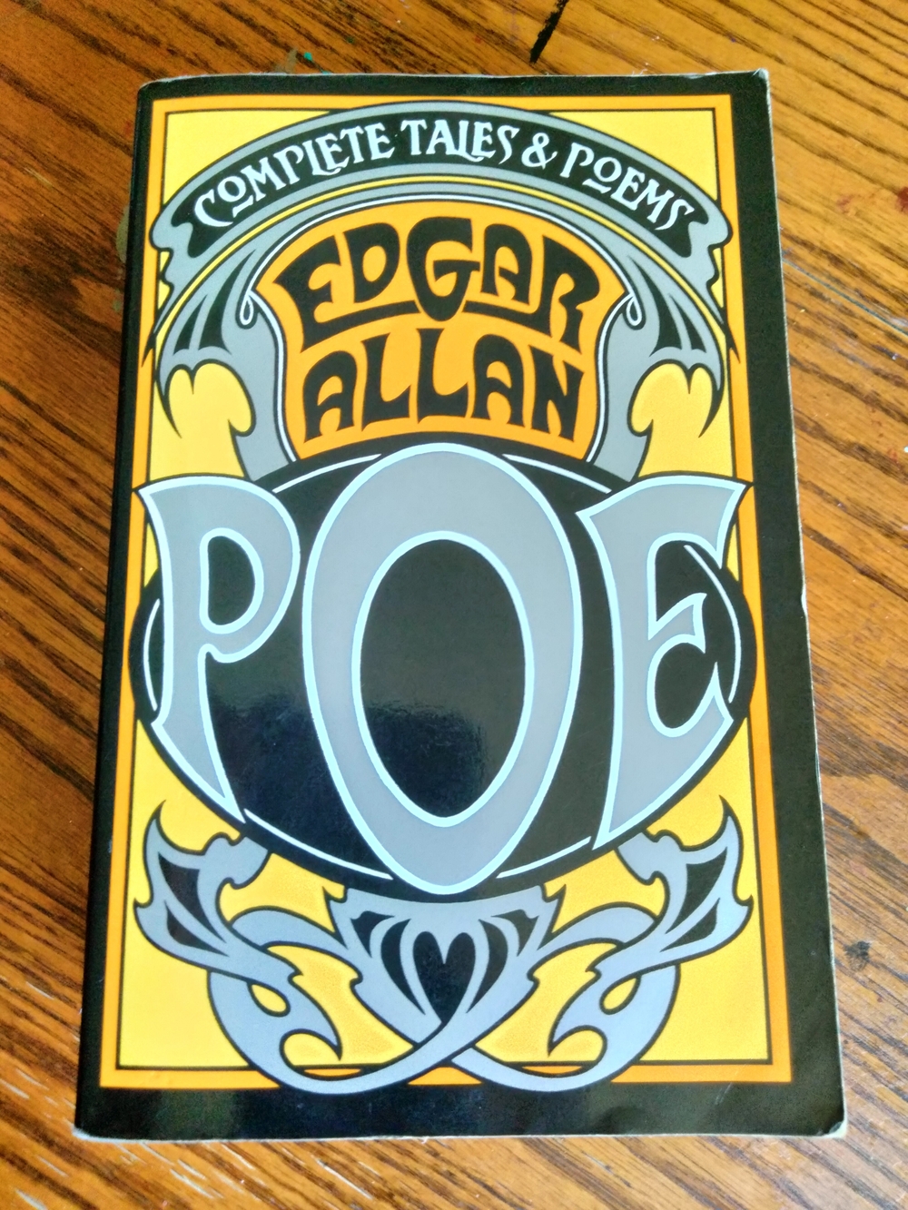 Edgar Allan Poe Complete Tales & Poems, 1975 Paperback